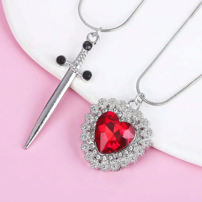 Collar Dúo de corazón y espada 🗡️❤️ 2 en 1